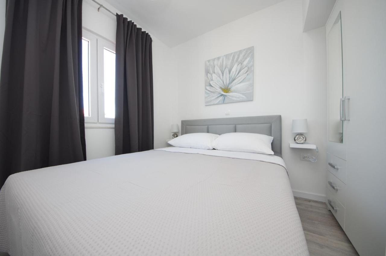 Apartmani Maris Poljica  Buitenkant foto