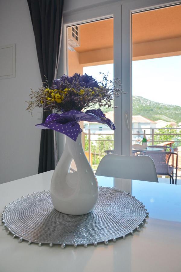 Apartmani Maris Poljica  Buitenkant foto