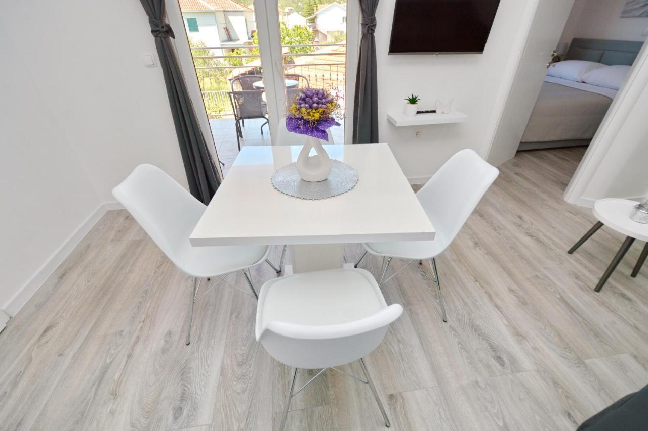 Apartmani Maris Poljica  Buitenkant foto