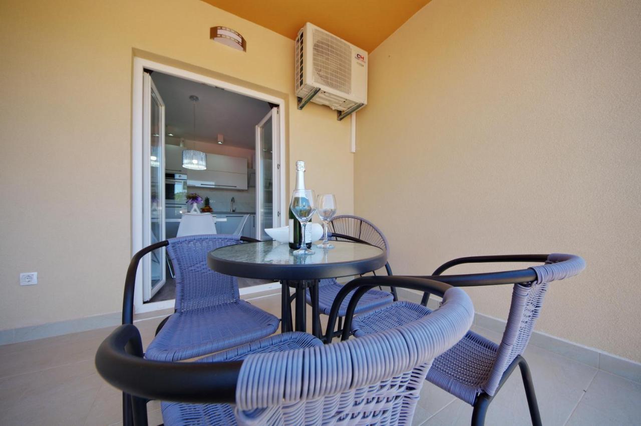 Apartmani Maris Poljica  Buitenkant foto
