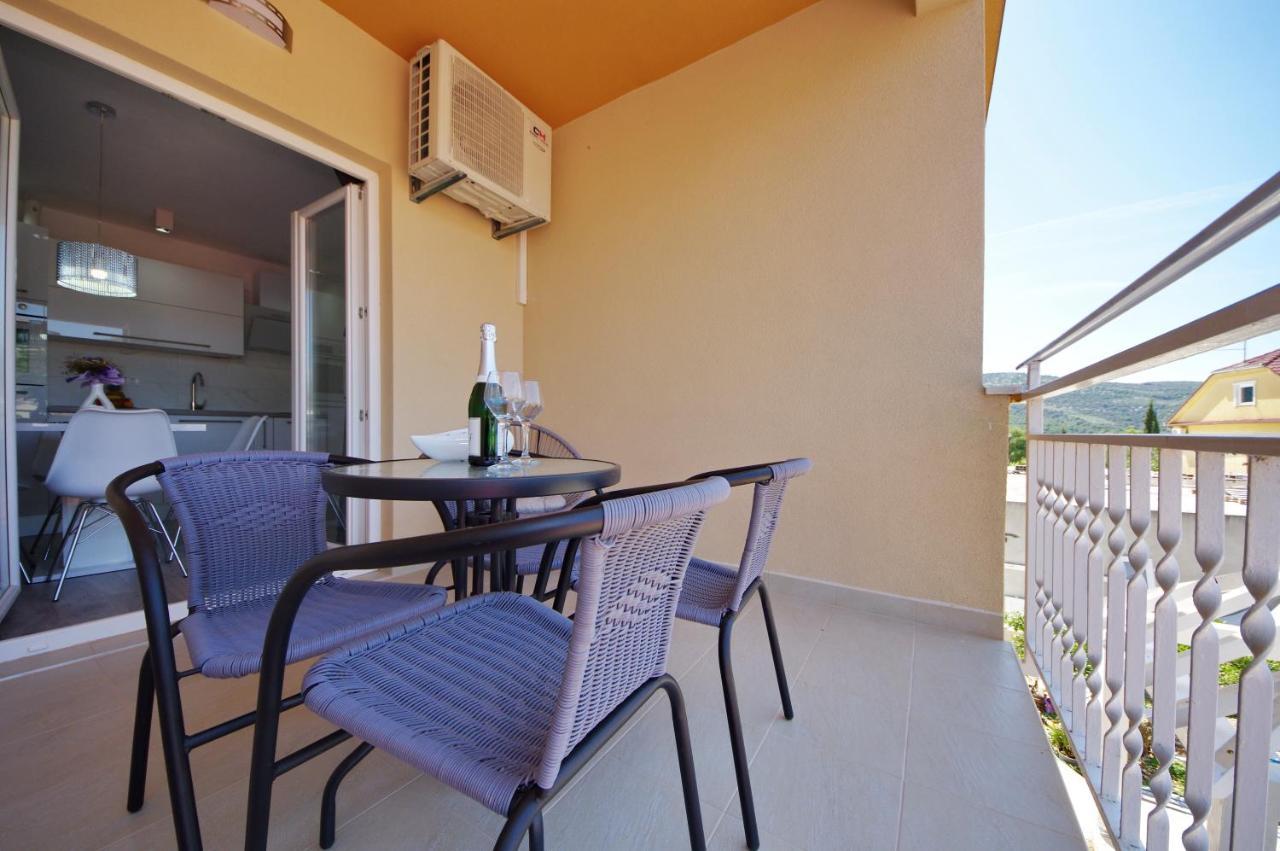 Apartmani Maris Poljica  Buitenkant foto