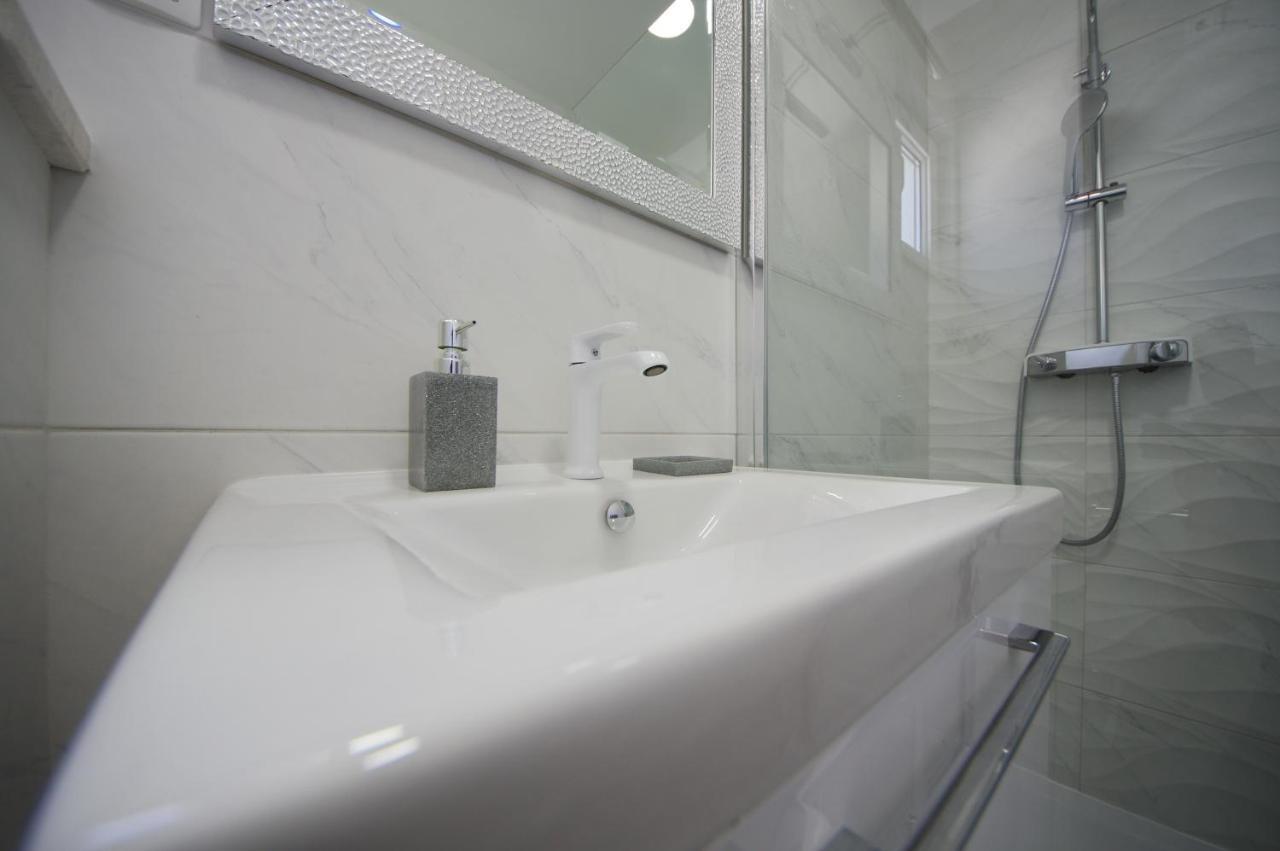 Apartmani Maris Poljica  Buitenkant foto