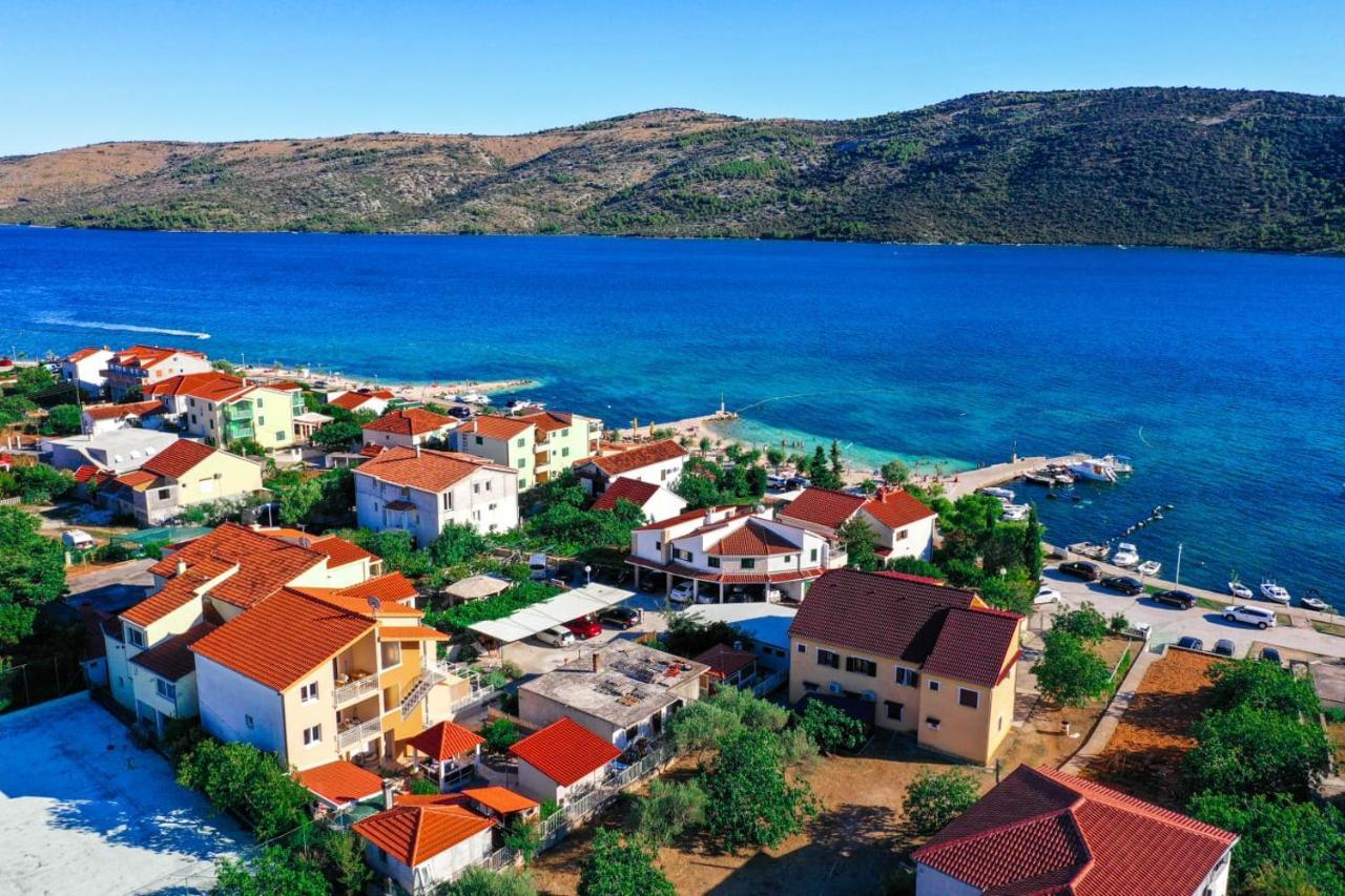 Apartmani Maris Poljica  Buitenkant foto