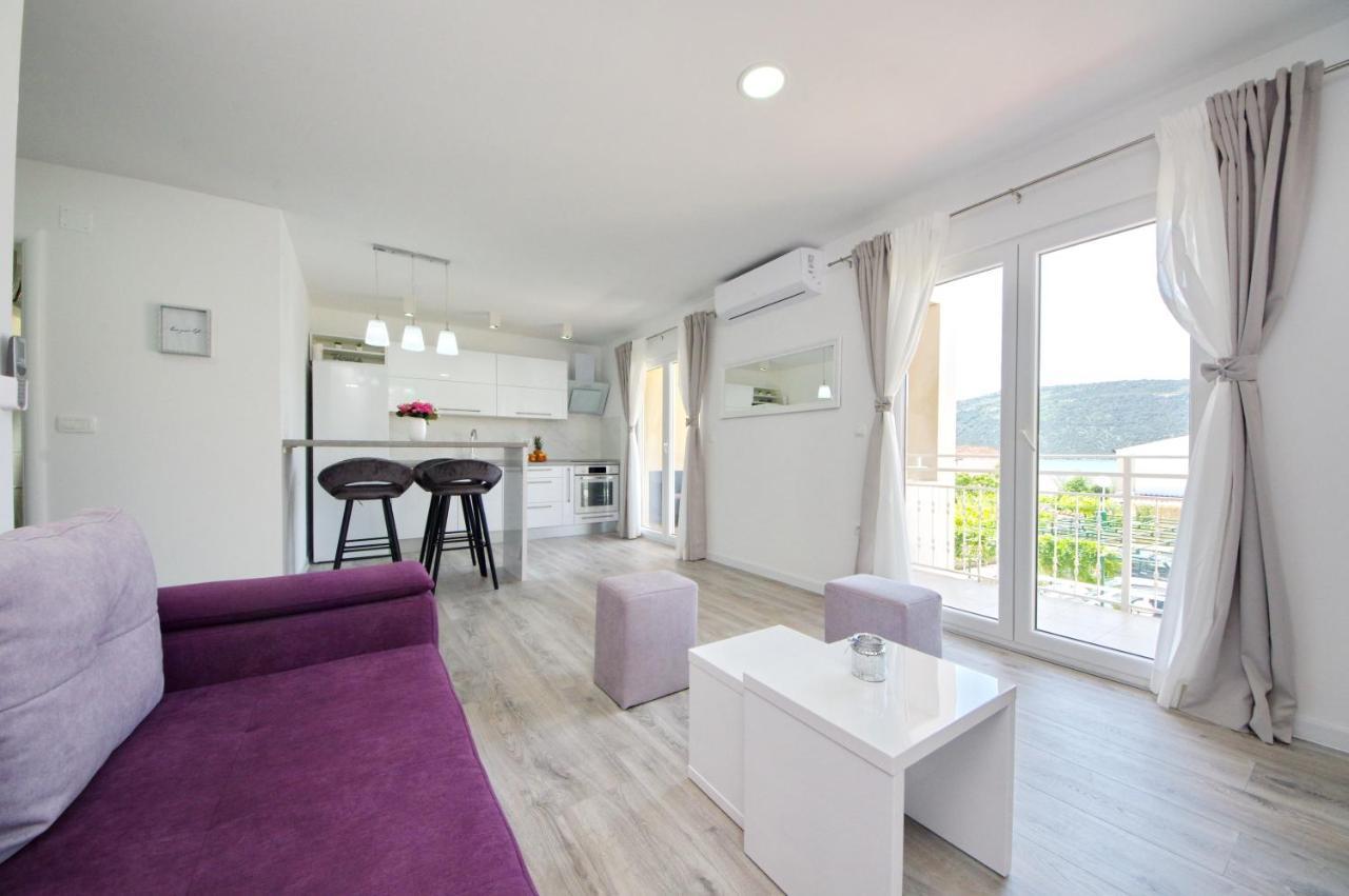 Apartmani Maris Poljica  Buitenkant foto