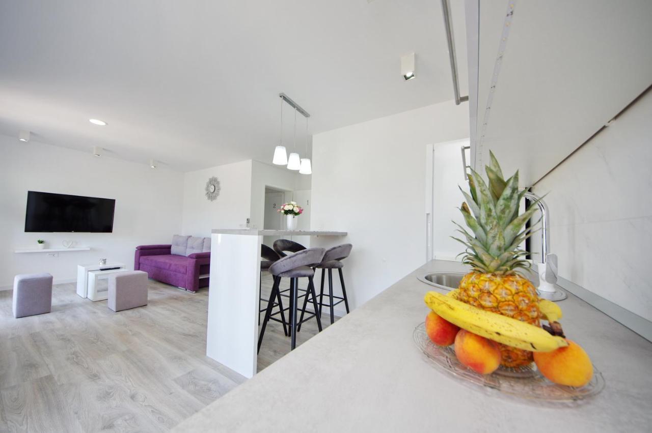Apartmani Maris Poljica  Buitenkant foto