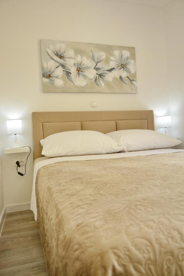 Apartmani Maris Poljica  Buitenkant foto