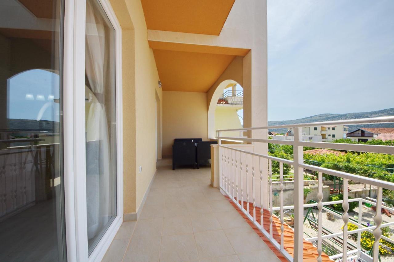 Apartmani Maris Poljica  Buitenkant foto