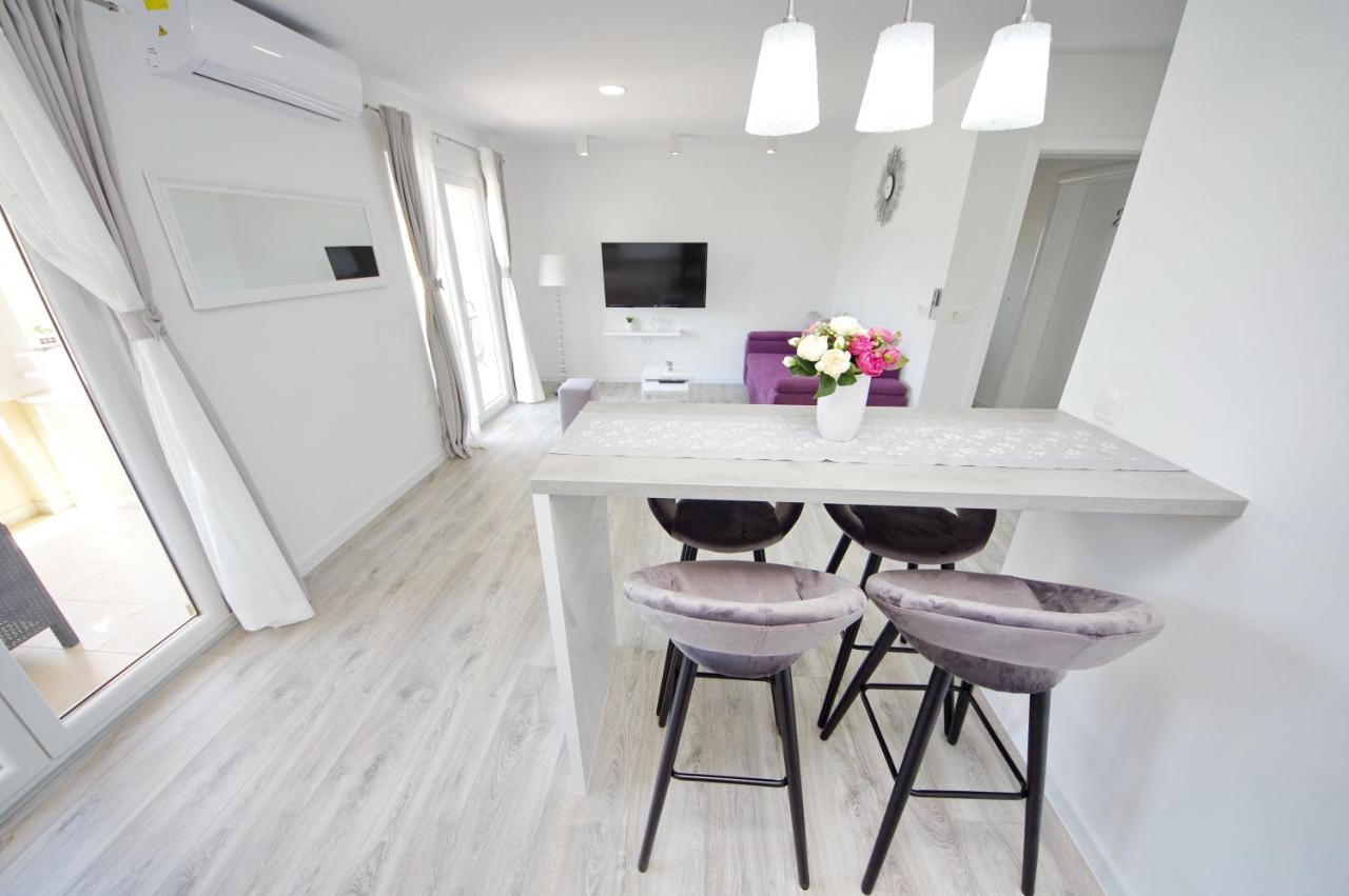 Apartmani Maris Poljica  Buitenkant foto