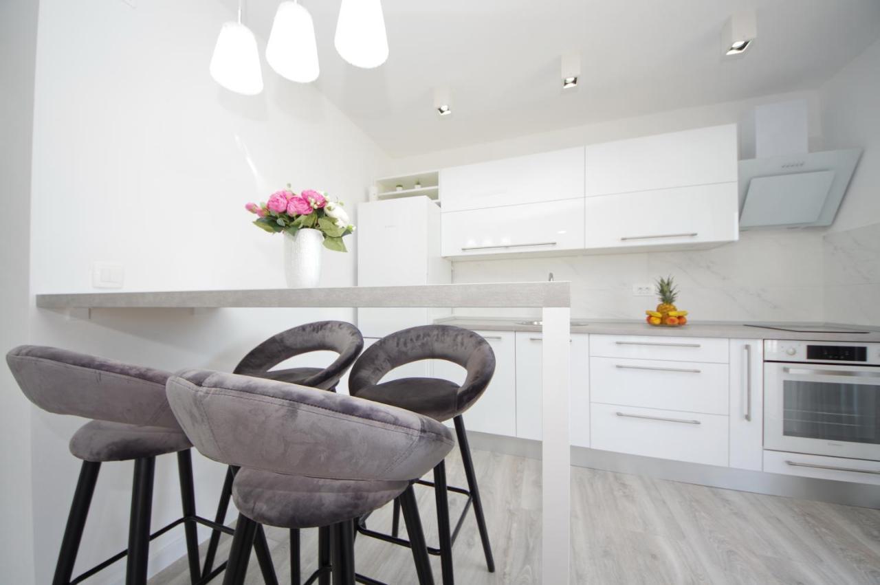 Apartmani Maris Poljica  Buitenkant foto