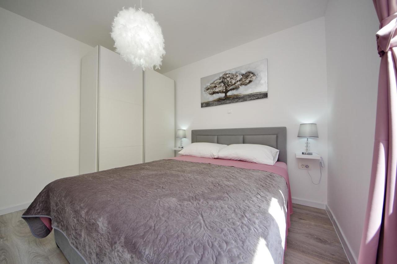 Apartmani Maris Poljica  Buitenkant foto