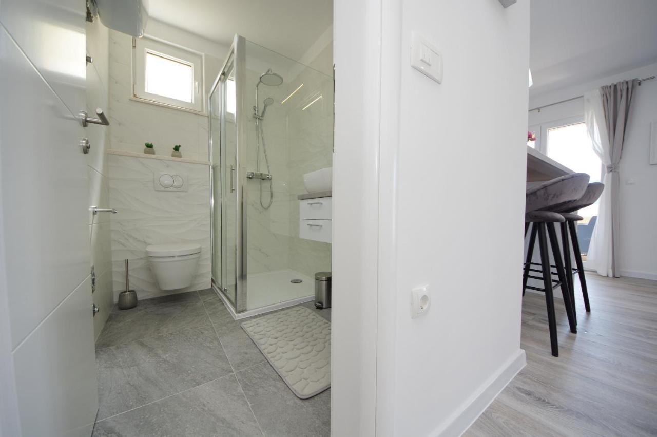 Apartmani Maris Poljica  Buitenkant foto