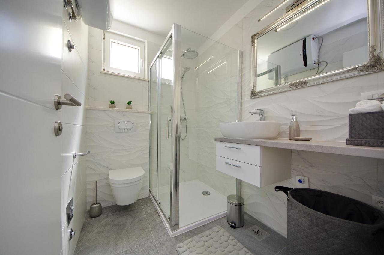 Apartmani Maris Poljica  Buitenkant foto
