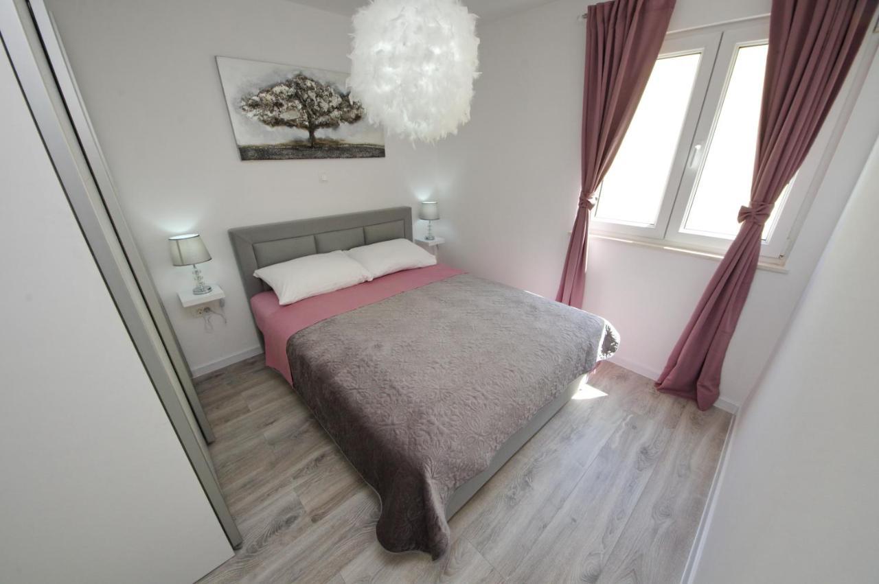 Apartmani Maris Poljica  Buitenkant foto